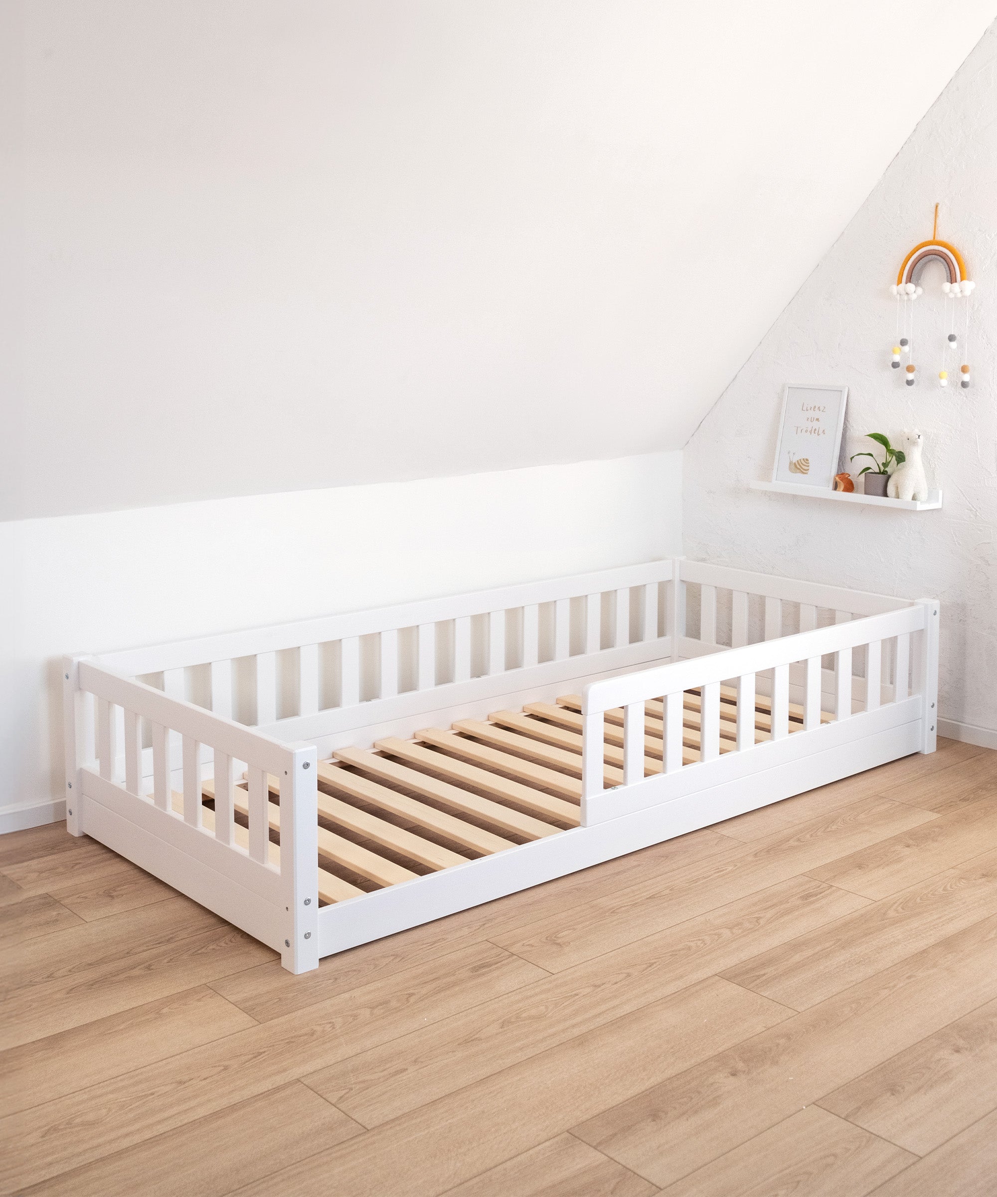 Holz Kinderbett/ Bodenbett 90x200 / Montessori+ Matratze/ outlet NP 550€